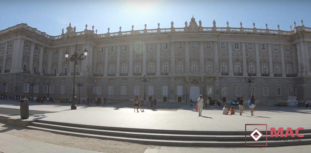 Patio principal del Palacio Real